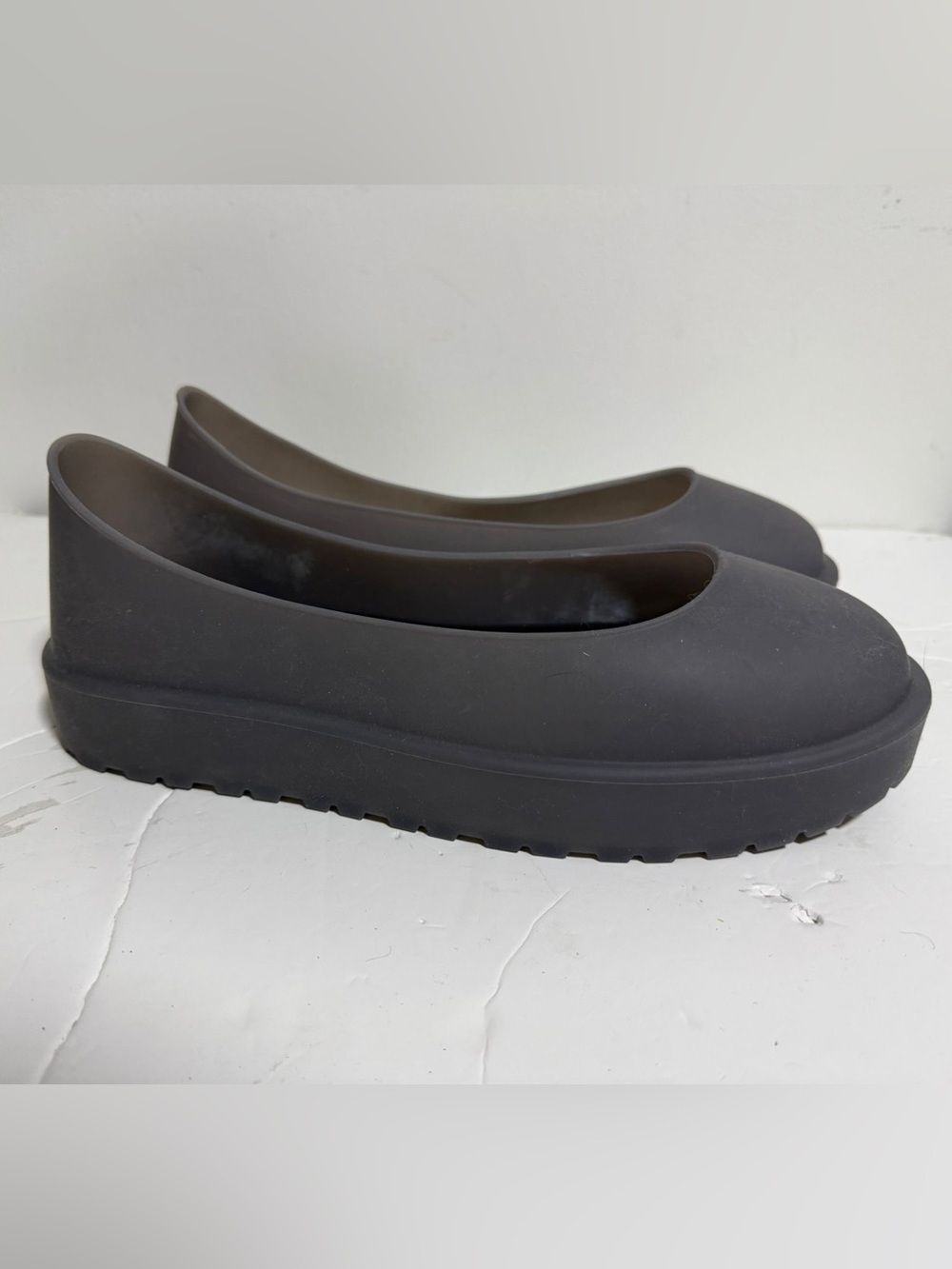 UGG All Gender UGGGuard Silicone Rubber Boot Covers Gray Size L - Picture 2 of 7